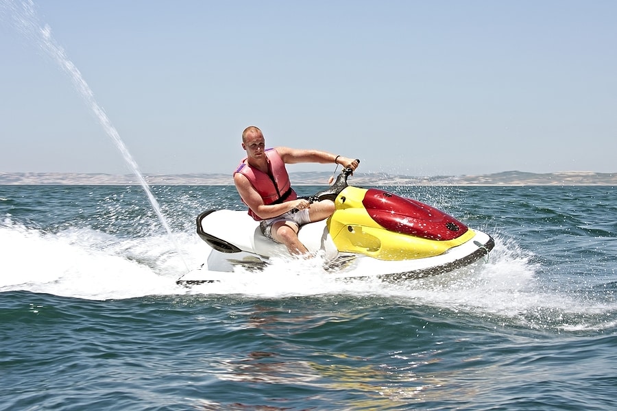 4 Safety Tips When Riding a Jet Ski